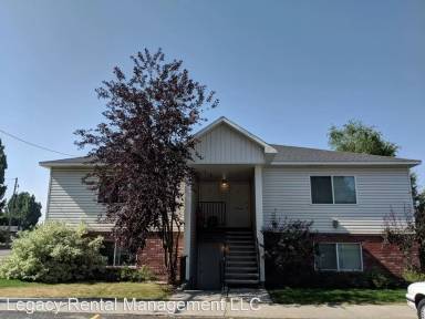 Main picture of 215 W Center St