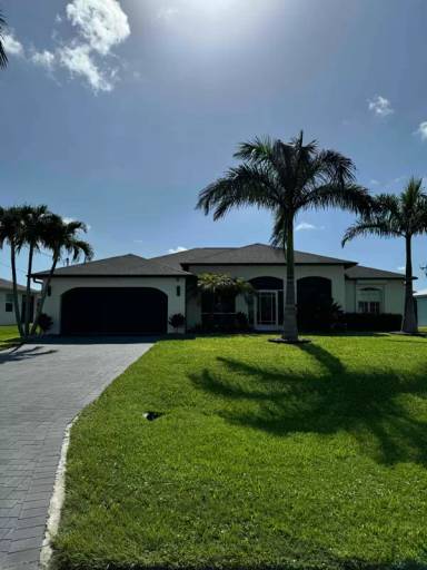 Main picture of 4129 SW 25th Pl