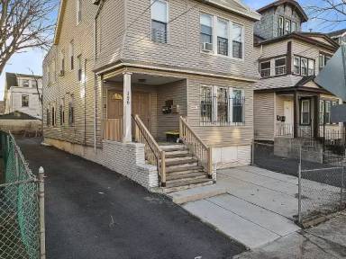 Main picture of 196 Shephard Ave