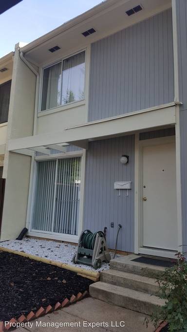 Main picture of 2393 Southgate Sq