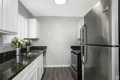 Main picture of 168 Fox Hill Ln