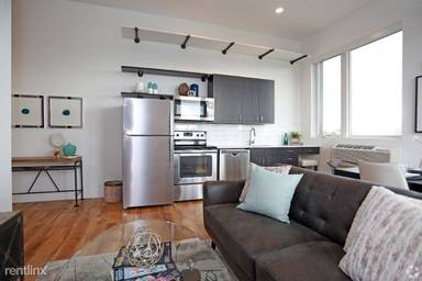 Main picture of 1571 S Humboldt St