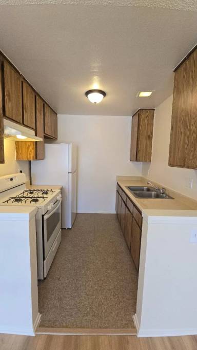 Main picture of 5906 Challen Ave