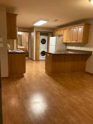 Main picture of 1100 S Grand Ave