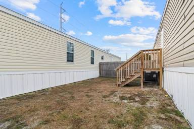 Main picture of 419 N Chestnut Rd