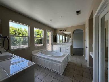 Main picture of 12124 Scenic View Ter
