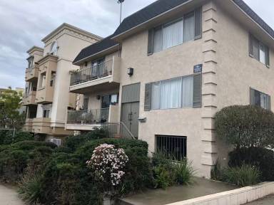 Main picture of 1403 S Westgate 11856 Ave Ave
