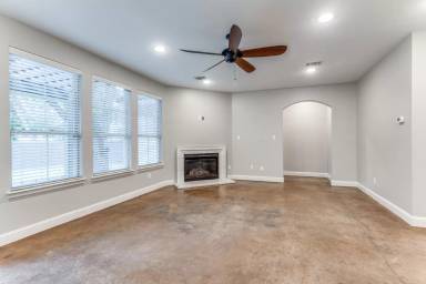 Main picture of 3119 Greene Ave