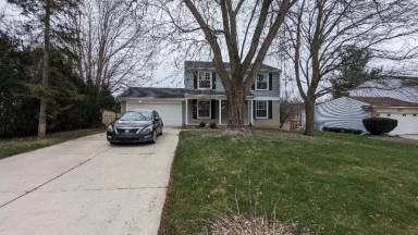 Main picture of 2735 Foster Ave