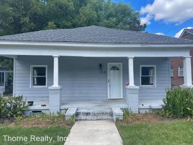 Main picture of 514 E Holly St