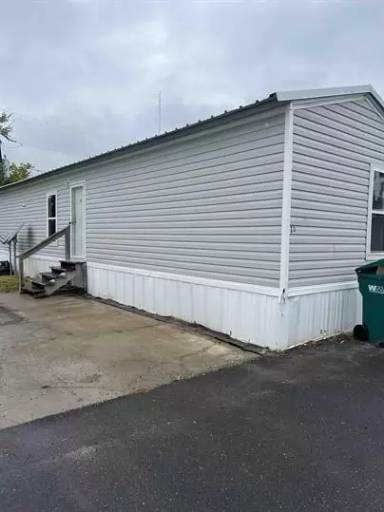Main picture of 2900 E Burton St