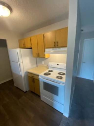 Main picture of 2701 S Emporia St