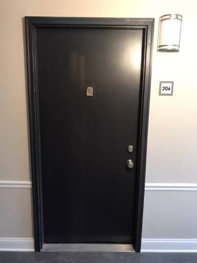 Main picture of 105 N Elm St