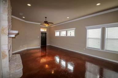 Main picture of 3000 Silver Saddle Dr