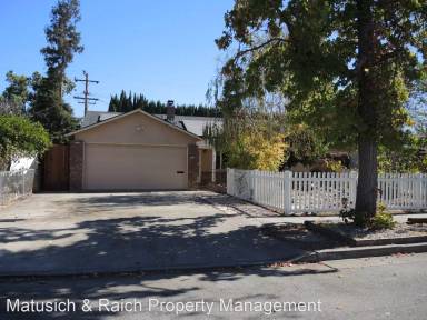 Main picture of 2872 Manda Dr