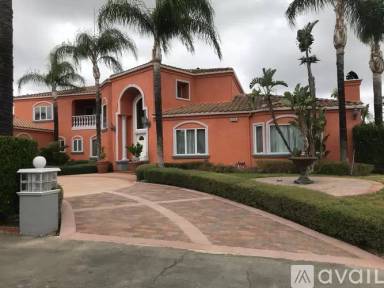 Main picture of 4741 Palm Ave