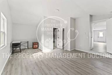 Main picture of 8930 Free Ave