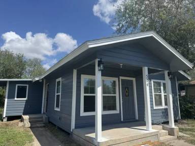Main picture of 504 2nd St
