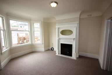 Main picture of 274 Diamond St