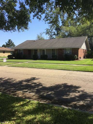 Main picture of 15152 Seven Pines Ave
