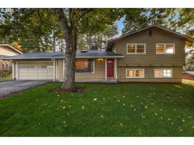 Main picture of 16940 Tracy Ave