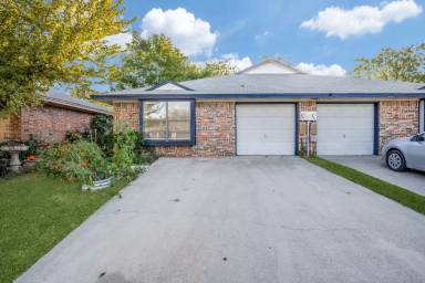 Main picture of 329 Casie Ct