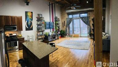Main picture of 770 W Gladys Ave