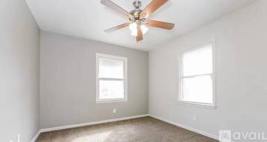 Main picture of 9226 Oakland Ave