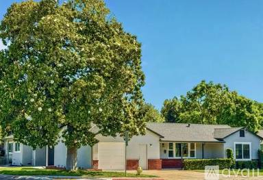 Main picture of 940 Thornton Way