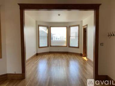 Main picture of 4509 N Troy St