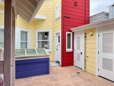 Main picture of 3229 Mission St