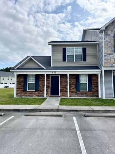 Main picture of 222 Glenhaven Ln