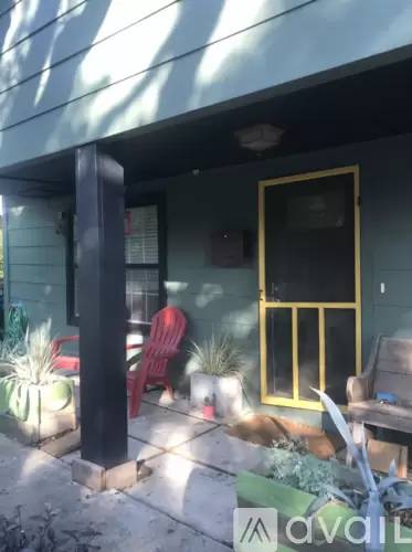 Main picture of 2311 S 4th St