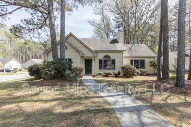 Main picture of 2129 Tanglewood Rd