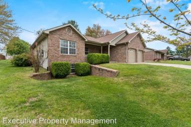 Main picture of 815 Pecan Ln