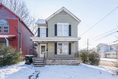 Main picture of 560 Pemberton St