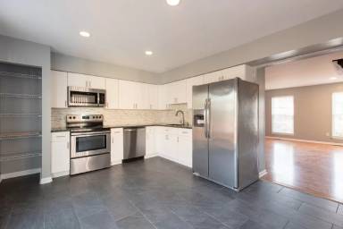 Main picture of 1009 Dartmouth Glen Way