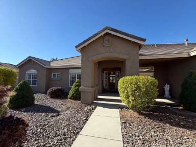 Main picture of 160 Landmark Dr