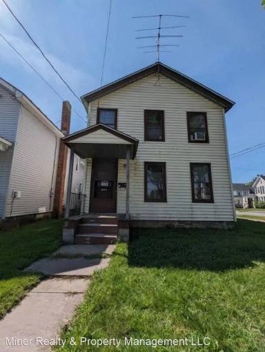 Main picture of 541 W Thomas St