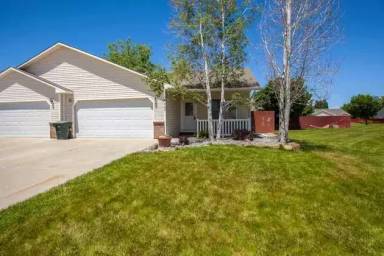 Main picture of 656 Laredo Ct