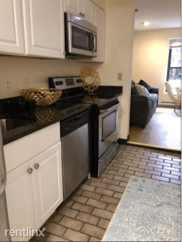 Main picture of 90 Saint Botolph St