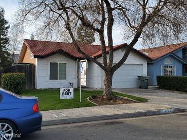 Main picture of 6705 N Constance Ave
