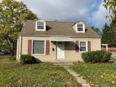 Main picture of 3233 Hiawatha St
