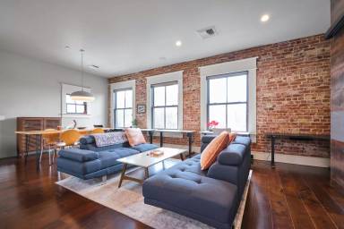 Main picture of 89 N Main St