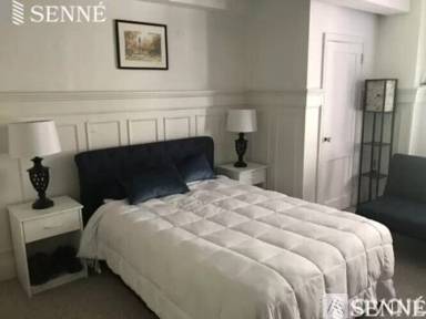 Main picture of 988 Memorial Dr