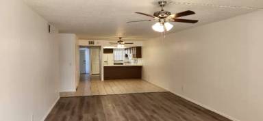 Main picture of 315 Tangle Run Blvd
