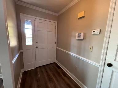 Main picture of 1624 Woodfield Rd