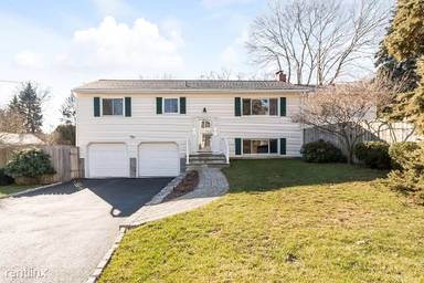 Main picture of 2 Laforge Rd