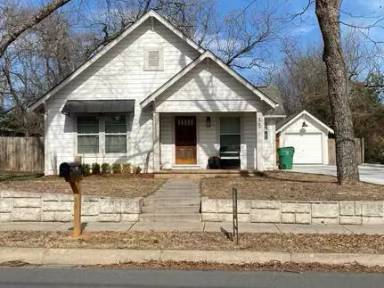 Main picture of 867 N Ollie St
