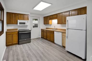 Main picture of 110 S Conrey St